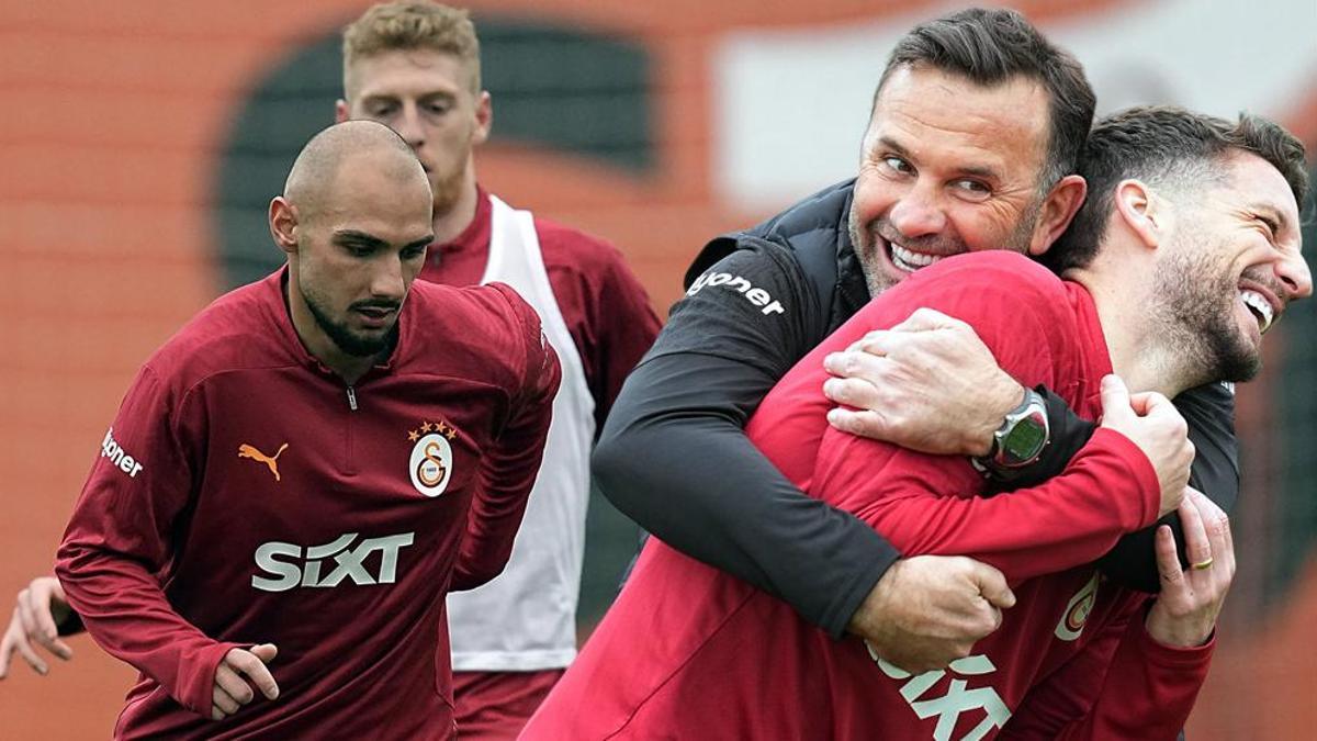 Galatasaray’da Okan Buruk, oyuncularına seslendi: İki kupa da bizim olacak!